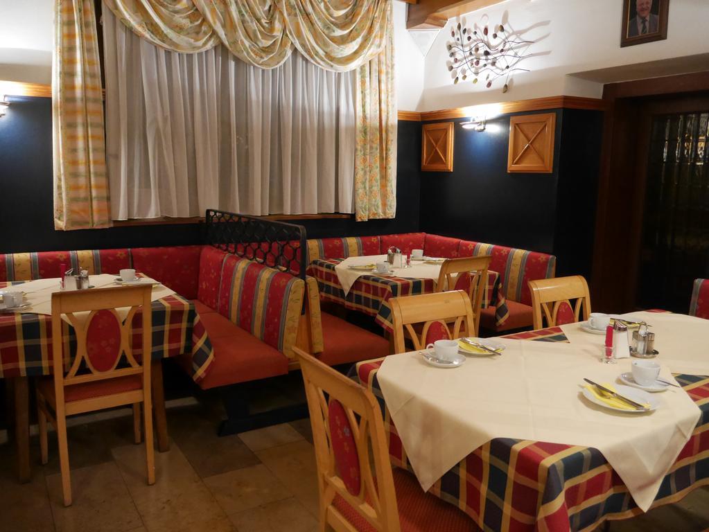 Hotel Garni Hoechschmied Lassnitzhoehe Екстериор снимка