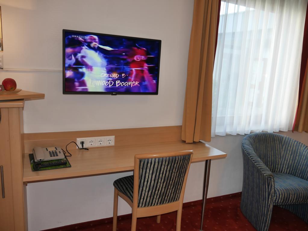 Hotel Garni Hoechschmied Lassnitzhoehe Екстериор снимка
